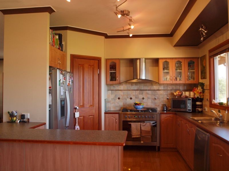 801 Cockatoo Drive, Chittering WA 6084