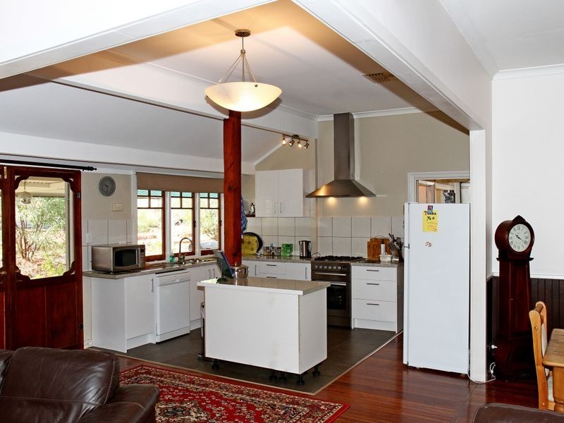 26 Harcourt Street, Toodyay WA 6566