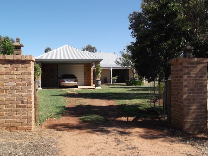 220 (Lot 3 Bindoon-Dewars Pool Road, Toodyay WA 6566