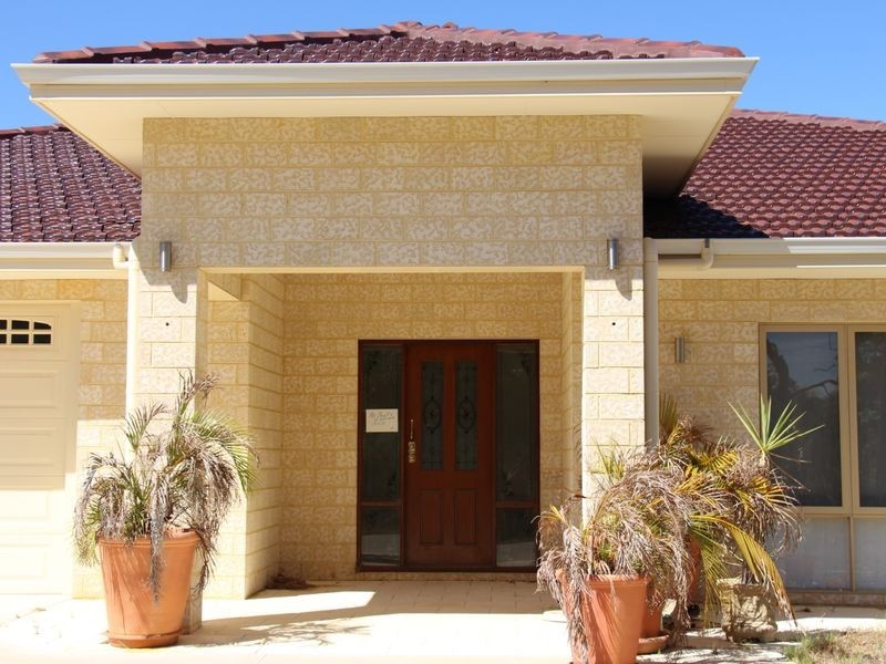 32 Pipe Lily Way, Chittering WA 6084