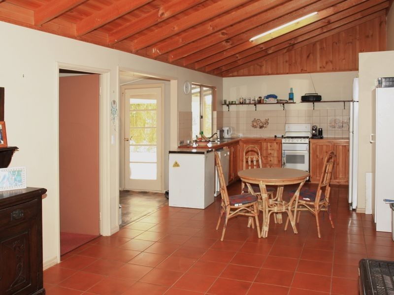 1400 Haddrill Rd, Jennacubbine WA 6401