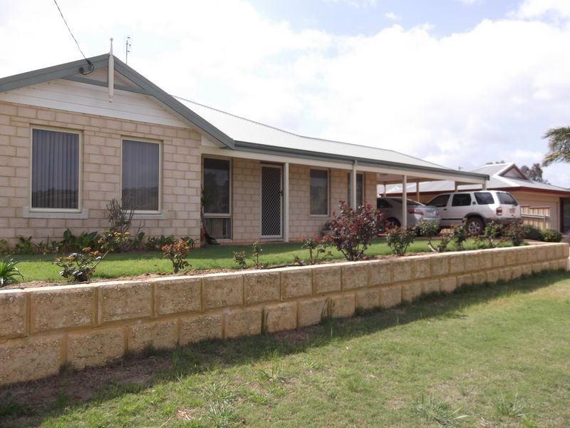 18 Harcourt Street, Toodyay WA 6566