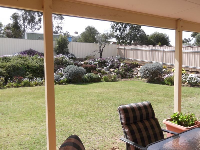 18 Harcourt Street, Toodyay WA 6566