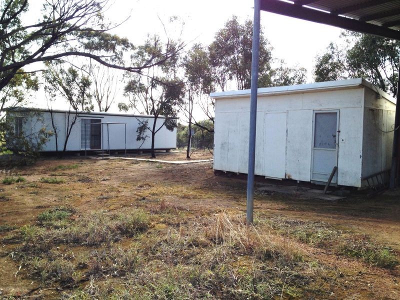 132 Lawler Rd, Goomalling WA 6460