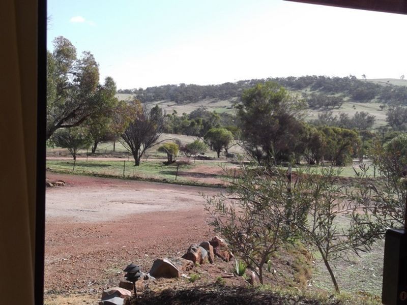 140 Church Gully Rd, Toodyay WA 6566
