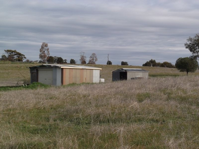 83 Seventh Road Bejoording, Toodyay WA 6566