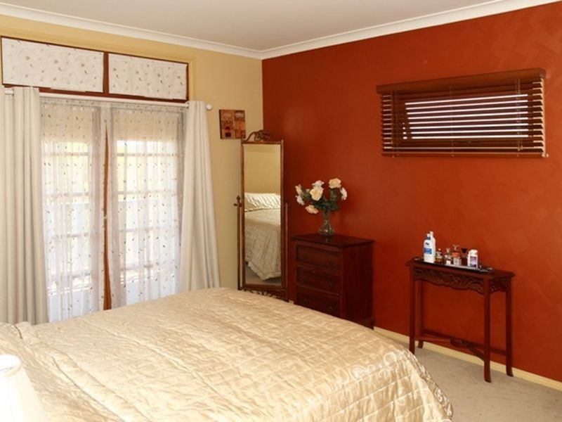 12 Lukin St, Toodyay WA 6566