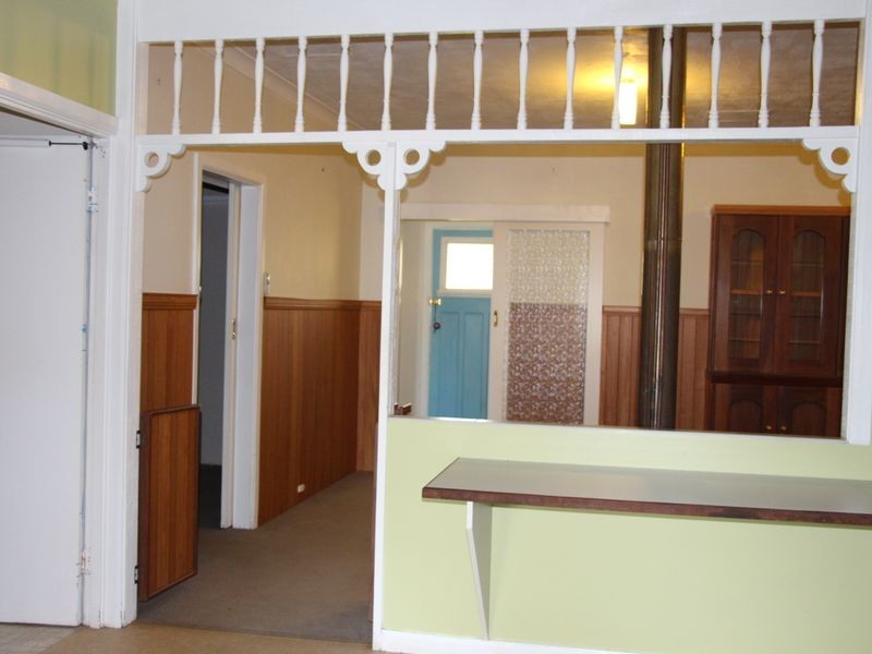 2 Whitechapel St, Toodyay WA 6566