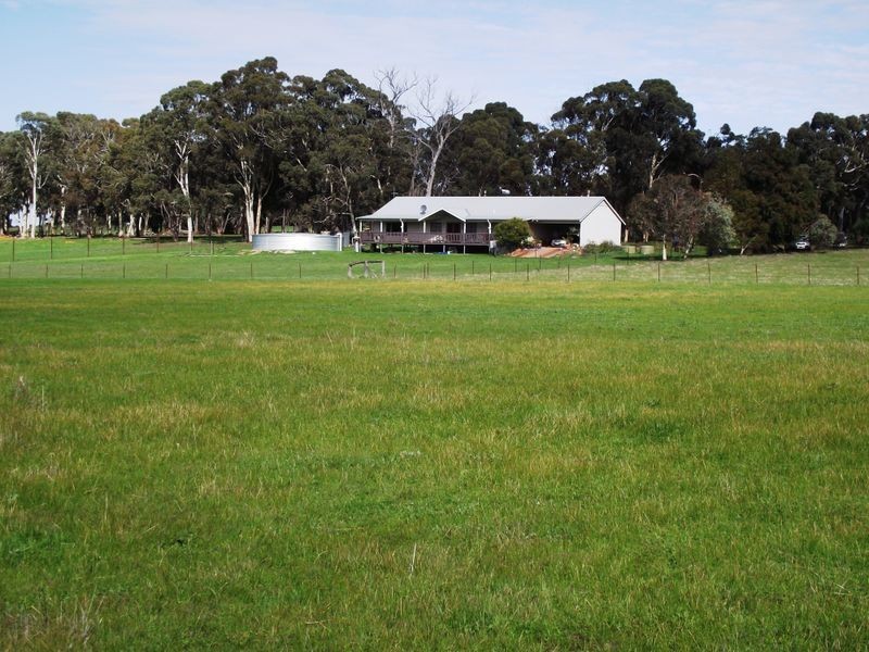 570 Burma Road, Bailup WA 6082