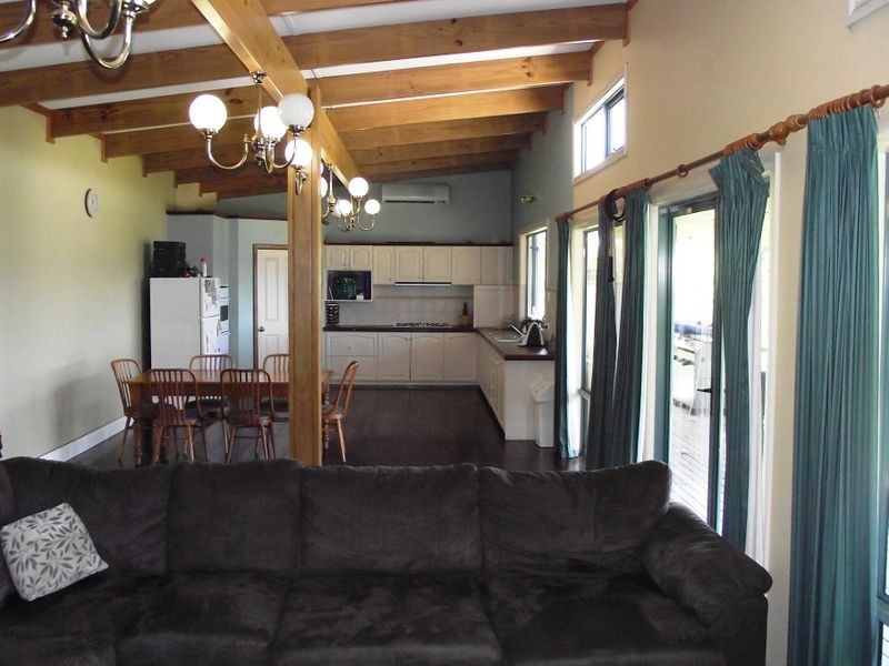 570 Burma Road, Bailup WA 6082