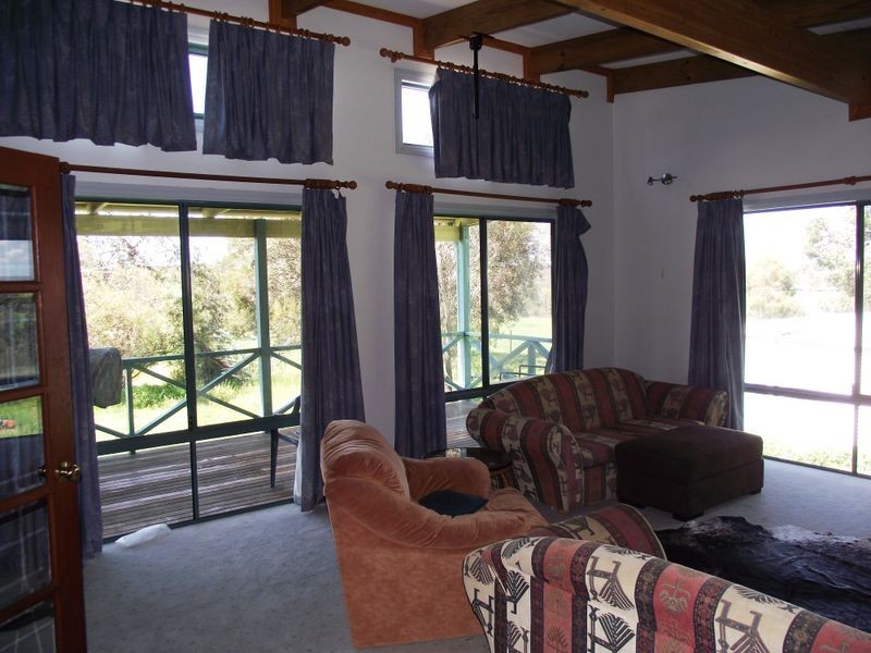 570 Burma Road, Bailup WA 6082