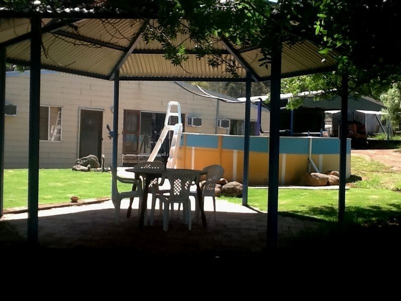 32 Davies Road, Toodyay WA 6566