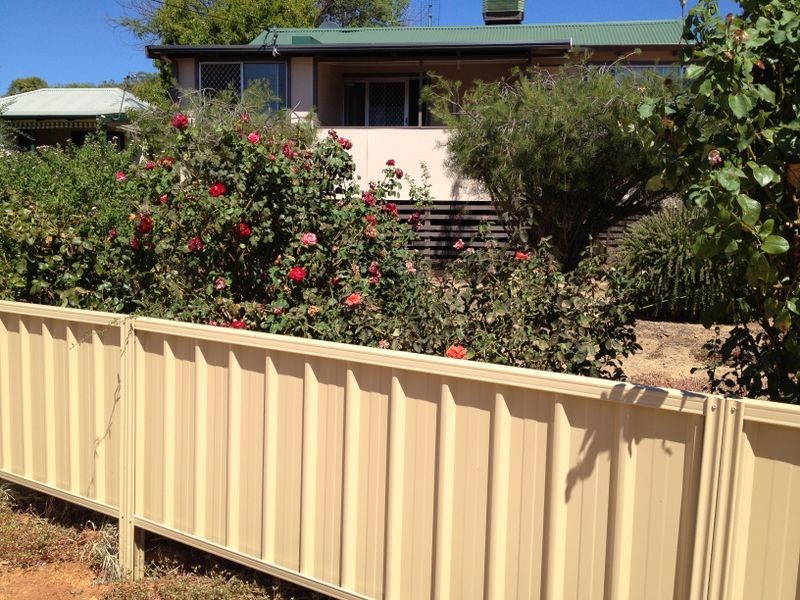 11 Stirling Tce, Toodyay WA 6566