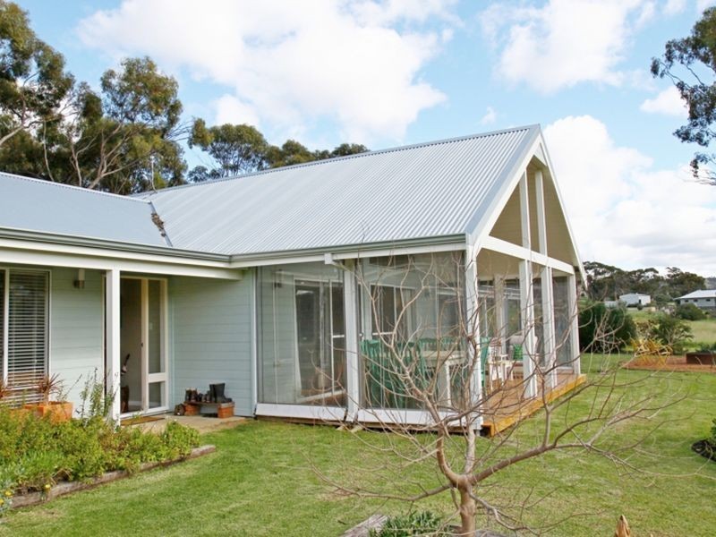 105 Campbell Chase, Bejoording WA 6566