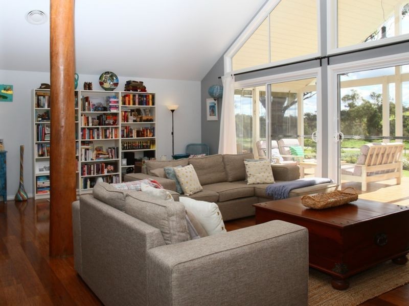 105 Campbell Chase, Bejoording WA 6566