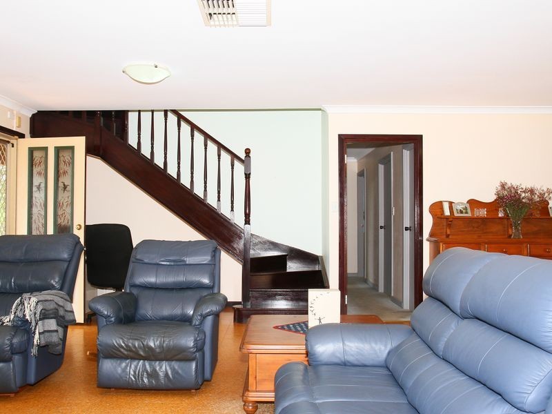 17 BEAUFORT ST, Toodyay WA 6566