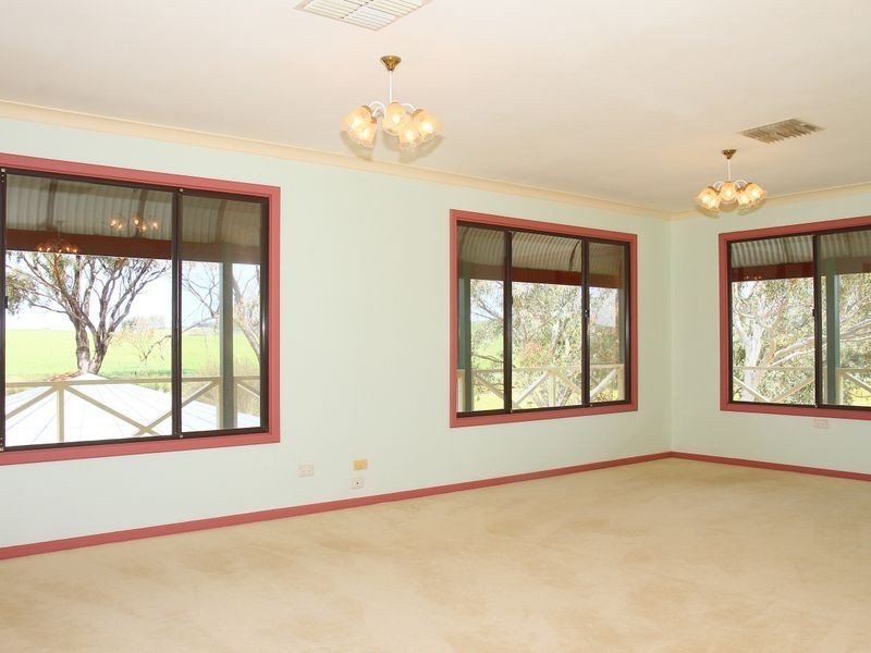 17 BEAUFORT ST, Toodyay WA 6566