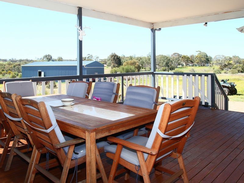 36 Ralph Ct, Toodyay WA 6566