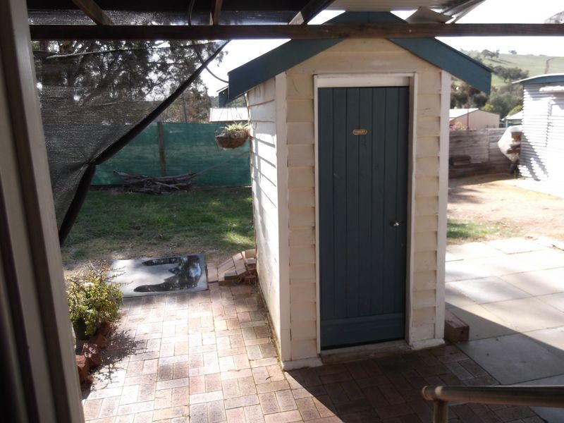 7 ODDFELLOWS ST, Toodyay WA 6566