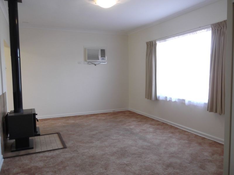 19 Connor St, Toodyay WA 6566