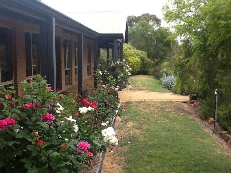 10 Surrey Road, Clackline WA 6564