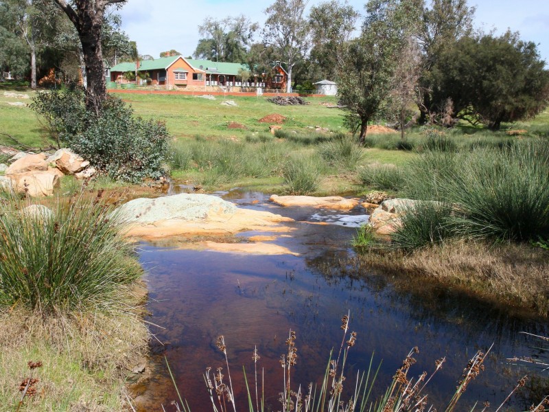 413 Dumbarton Road, Toodyay WA 6566