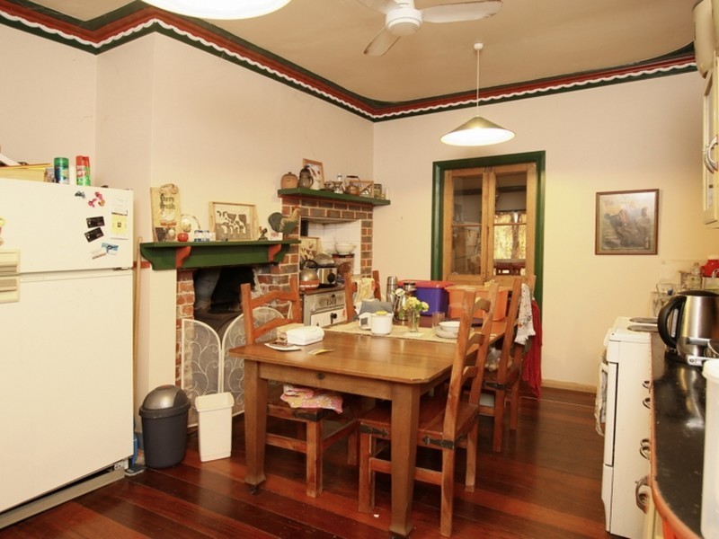 2 Duke Street, Toodyay WA 6566