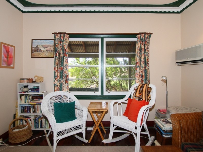 2 Duke Street, Toodyay WA 6566