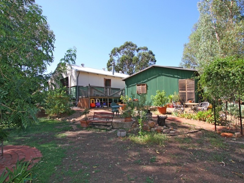 2 Duke Street, Toodyay WA 6566