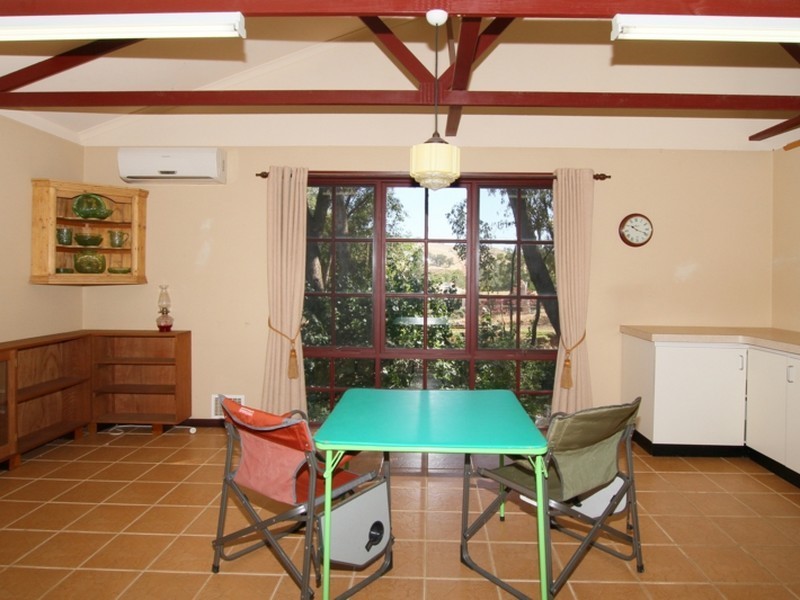 2 Duke Street, Toodyay WA 6566