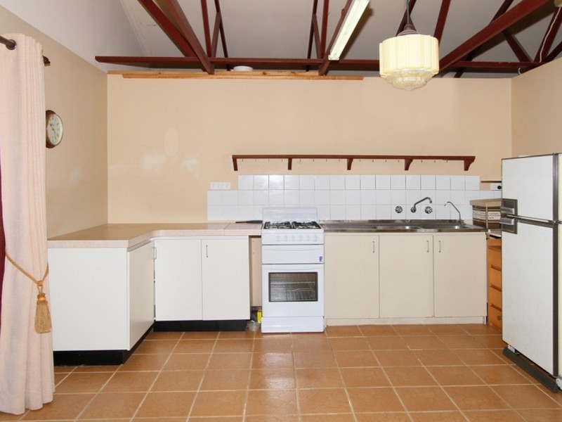 2 Duke Street, Toodyay WA 6566