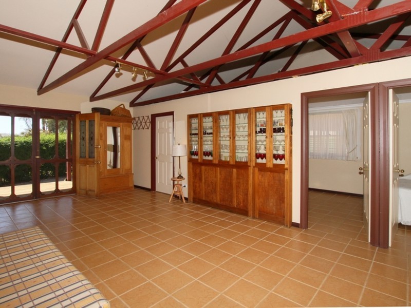 2 Duke Street, Toodyay WA 6566