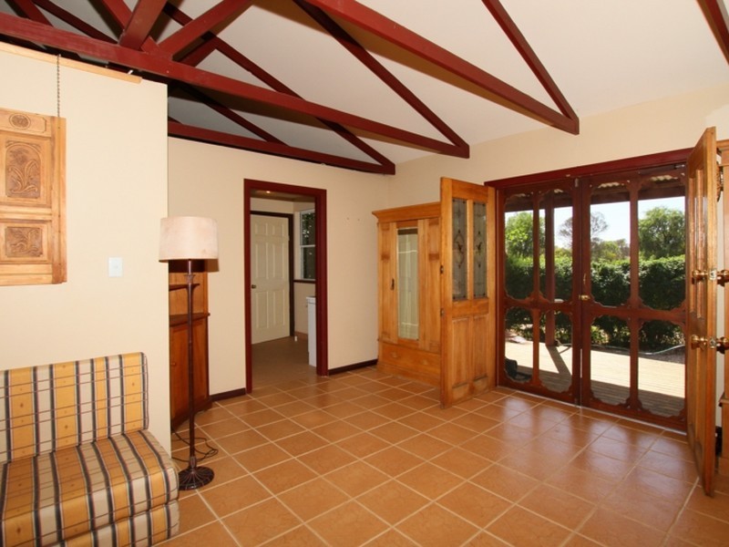 2 Duke Street, Toodyay WA 6566