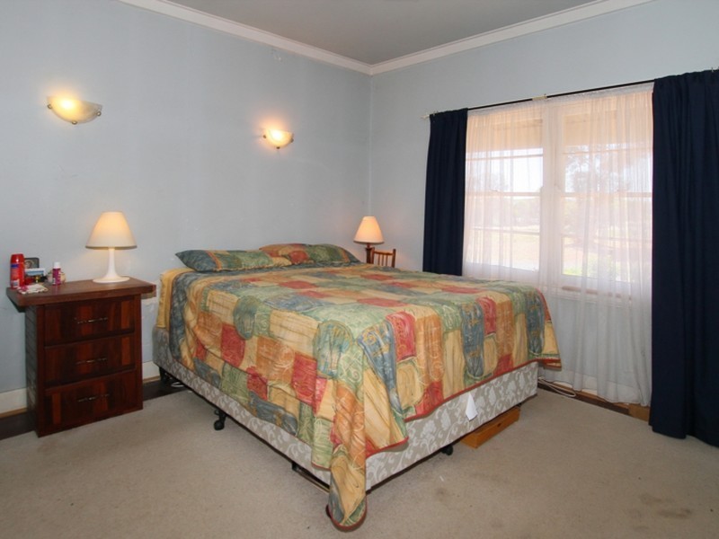 2 Duke Street, Toodyay WA 6566