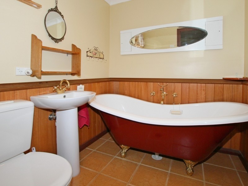 2 Duke Street, Toodyay WA 6566