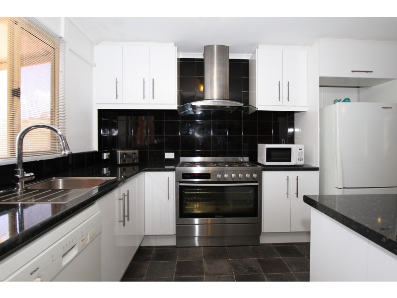 100 Boyagerring Road, Toodyay WA 6566