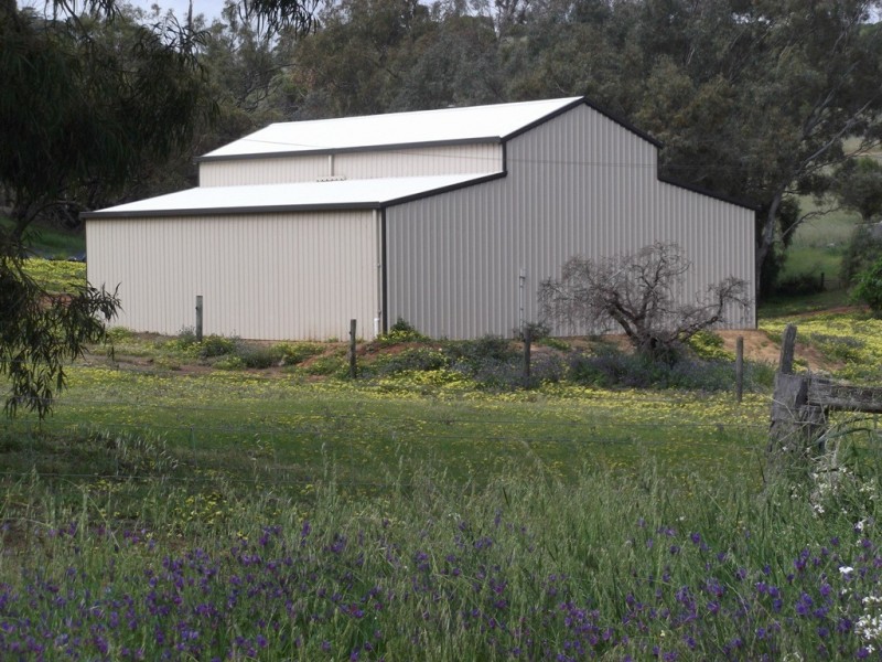 100 Boyagerring Road, Toodyay WA 6566