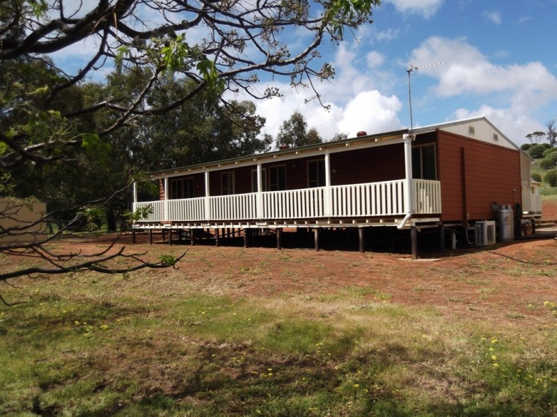 100 Boyagerring Road, Toodyay WA 6566