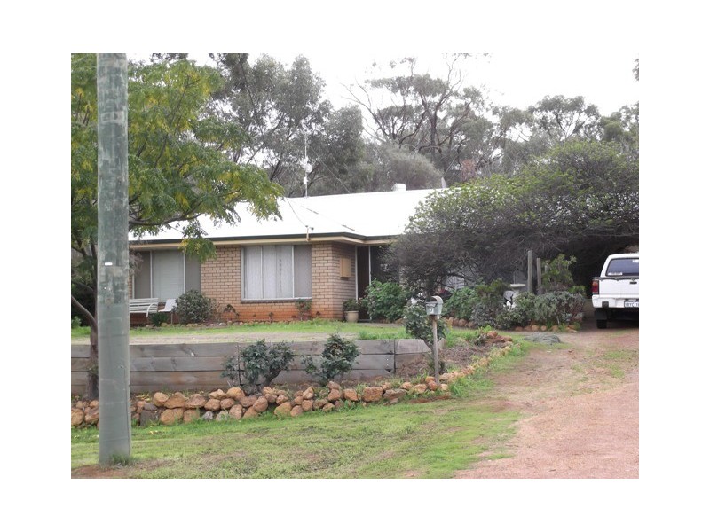7 Connor Street, Toodyay WA 6566
