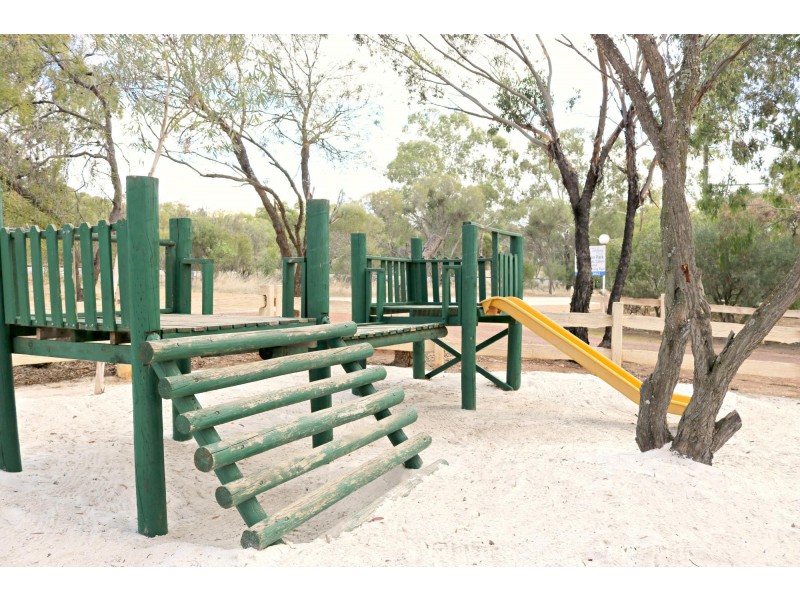 122 Railway Road, Toodyay WA 6566