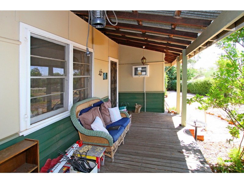 2 Duke Street, Toodyay WA 6566