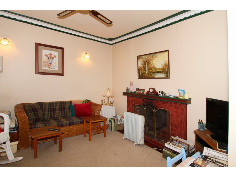 2 Duke Street, Toodyay WA 6566