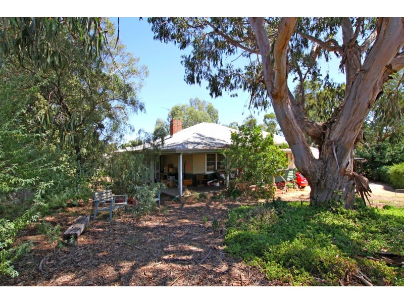 2 Duke Street, Toodyay WA 6566