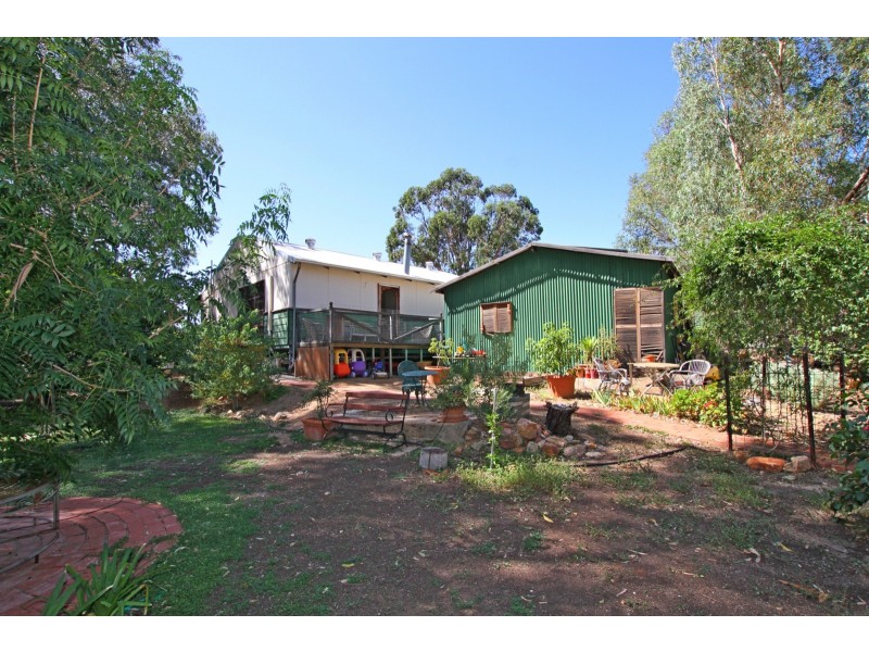 2 Duke Street, Toodyay WA 6566