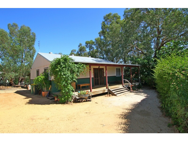 2 Duke Street, Toodyay WA 6566