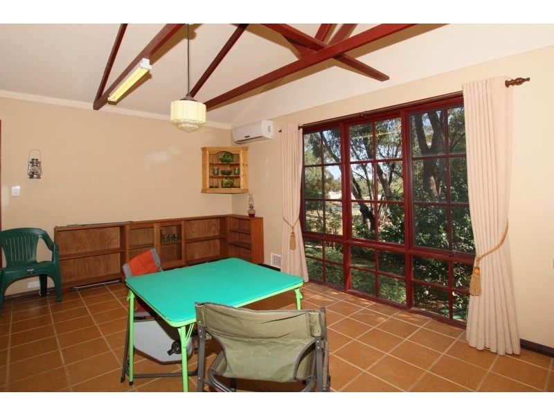 2 Duke Street, Toodyay WA 6566