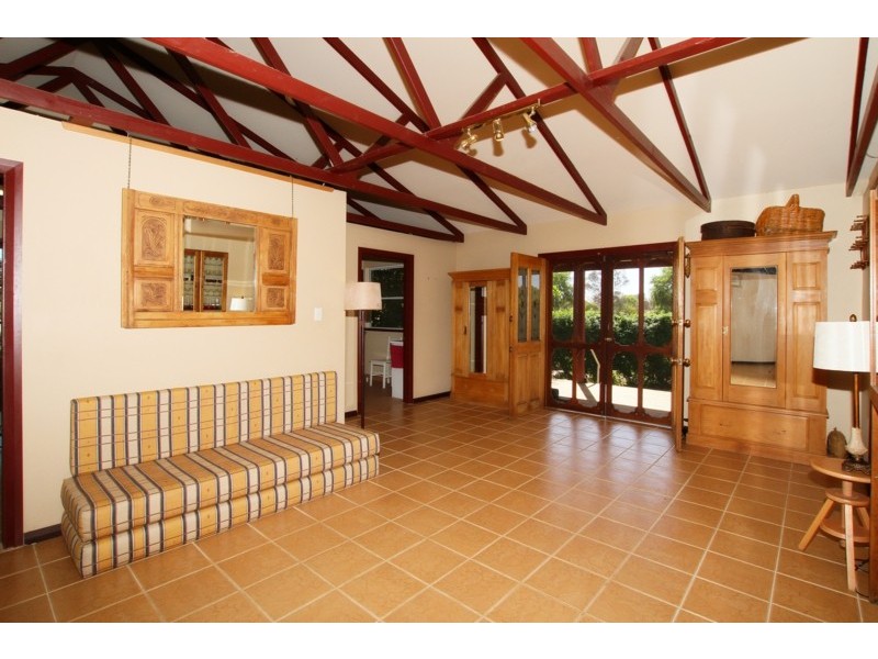 2 Duke Street, Toodyay WA 6566