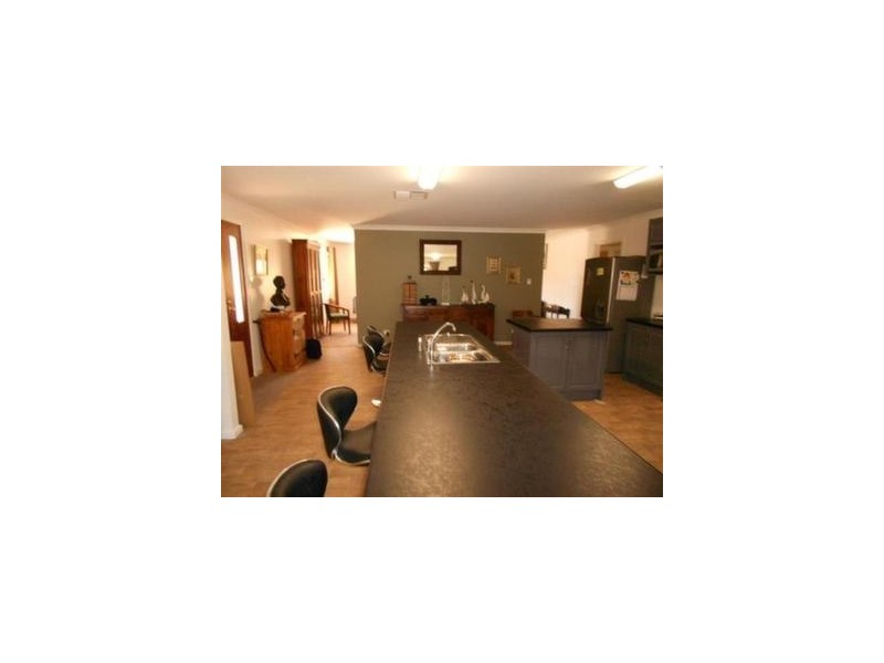 135 Seventh Road, Toodyay WA 6566