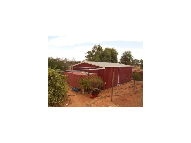 135 Seventh Road, Toodyay WA 6566