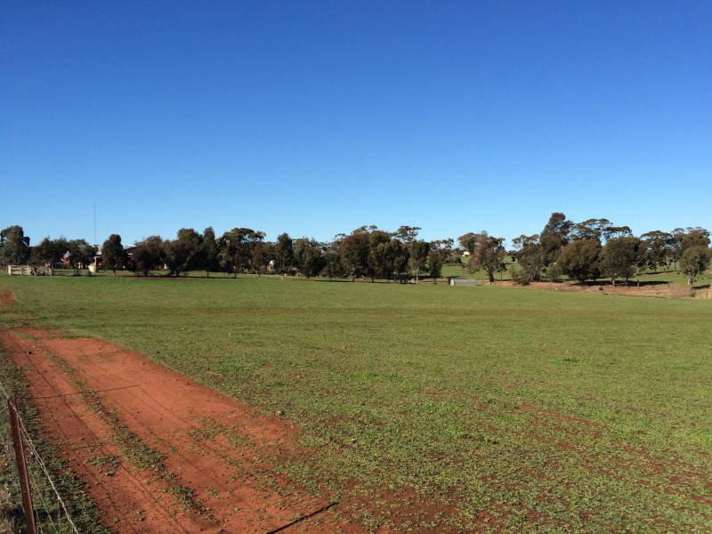 135 Seventh Road, Toodyay WA 6566